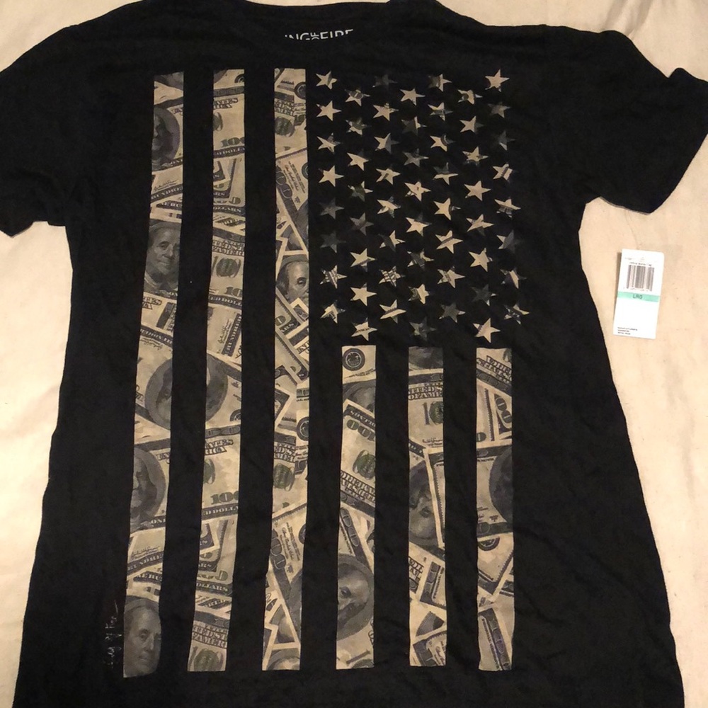 Black American flag money t shirt